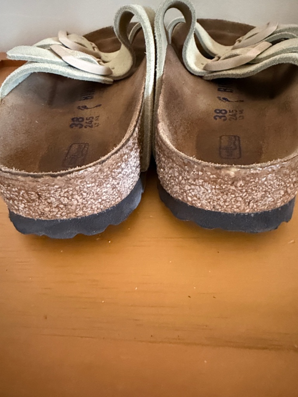 Birkenstock Suede Arizona Soft Footbed Sandals. Gently Used. Great Condition! - Picture 6 of 9